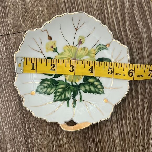 NASCO Yellow Hibiscus Leaf Shape Trinket Dish Plate w/Gold Trim  Japan - Picture 6 of 6